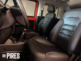TROLLER - T4 3.2 TDI 4X4 20V TURBO INTERCOOLER DIESEL 2P MANUAL - 2015/2015 - LARANJA - R$ 179.900,00