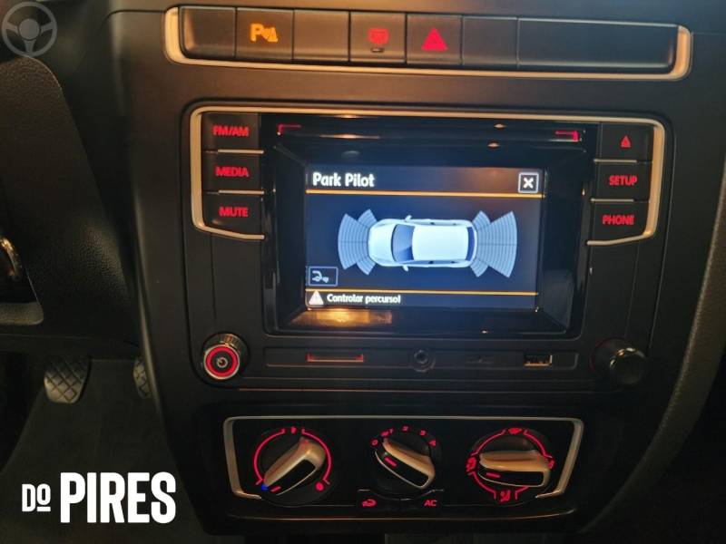 VOLKSWAGEN - FOX 1.6 MSI RUN 8V FLEX 4P MANUAL - 2017/2017 - PRETA - R$ 54.900,00