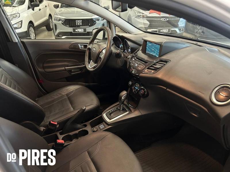 FORD - FIESTA 1.6 TITANIUM HATCH 16V FLEX 4P AUTOMÁTICO - 2018/2018 - BRANCA - R$ 59.900,00