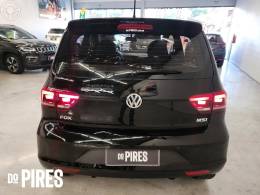VOLKSWAGEN - FOX 1.6 MSI RUN 8V FLEX 4P MANUAL - 2017/2017 - PRETA - R$ 54.900,00