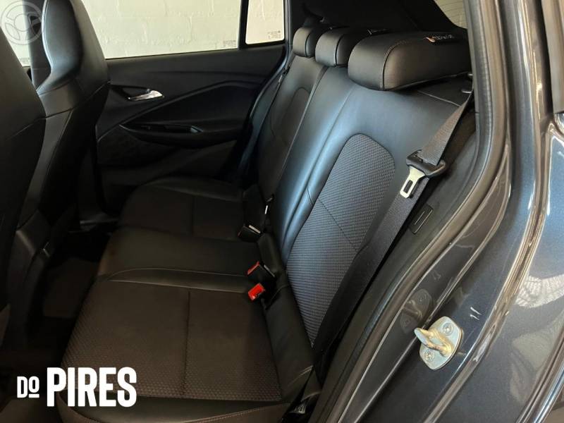 CHEVROLET - ONIX 1.0 HATCH RS 12V TURBO 4P AUTOMÁTICO - 2023/2024 - CINZA - R$ 95.900,00