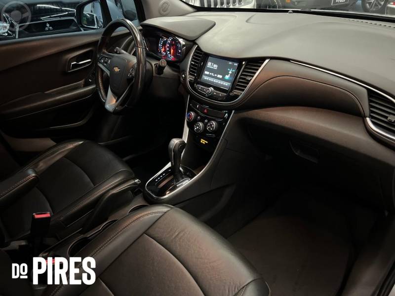 CHEVROLET - TRACKER 1.4 16V PREMIER TURBO FLEX 4P AUTOMÁTICO - 2018/2019 - PRATA - R$ 92.900,00