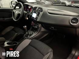 FIAT - BRAVO 1.8 SPORTING 16V FLEX 4P MANUAL - 2015/2016 - VERMELHA - R$ 64.900,00