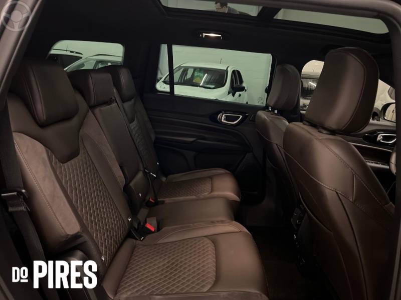 JEEP - COMMANDER 2.0 OVERLAND TD380 4X4 TURBO DIESEL 4P AUTOMÁTICO - 2021/2022 - CINZA - R$ 189.900,00
