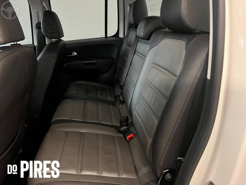 VOLKSWAGEN - AMAROK 3.0 V6 TDI HIGHLINE CD DIESEL 4MOTION AUTOMÁTICO - 2021/2022 - BRANCA - R$ 179.900,00