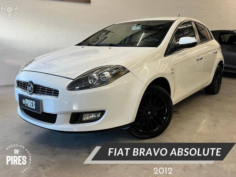 FIAT - BRAVO 1.8 ABSOLUTE 16V FLEX 4P AUTOMATIZADO - 2011/2012 - BRANCA - R$ 34.900,00