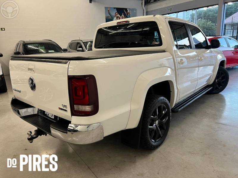 VOLKSWAGEN - AMAROK 3.0 V6 TDI HIGHLINE CD DIESEL 4MOTION AUTOMÁTICO - 2021/2022 - BRANCA - R$ 179.900,00