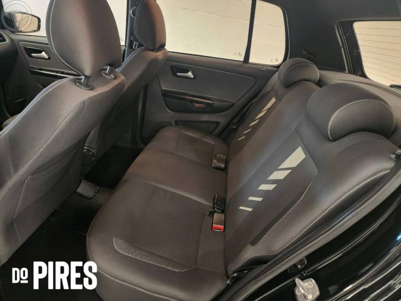 VOLKSWAGEN - FOX 1.6 MSI RUN 8V FLEX 4P MANUAL - 2017/2017 - PRETA - R$ 52.900,00