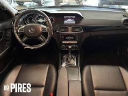MERCEDES-BENZ - C 200 1.8 CGI AVANTGARDE 16V 4P AUTOMÁTICO - 2014/2014 - PRETA - R$ 84.900,00