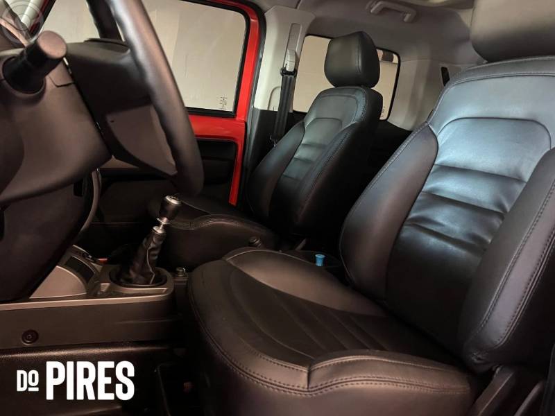 TROLLER - T4 3.2 TDI 4X4 20V TURBO INTERCOOLER DIESEL 2P MANUAL - 2015/2015 - LARANJA - R$ 179.900,00