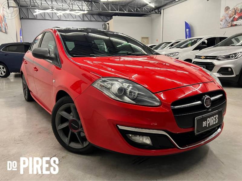 FIAT - BRAVO 1.8 SPORTING 16V FLEX 4P MANUAL - 2015/2016 - VERMELHA - R$ 64.900,00