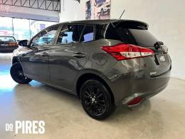 TOYOTA - YARIS 1.5 16V XL PLUS TECH FLEX AUTOMÁTICO - 2021/2022 - CINZA - R$ 86.900,00