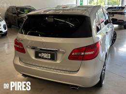 MERCEDES-BENZ - B 200 1.6 TURBO 4P AUTOMÁTICO - 2012/2013 - PRATA - R$ 67.900,00