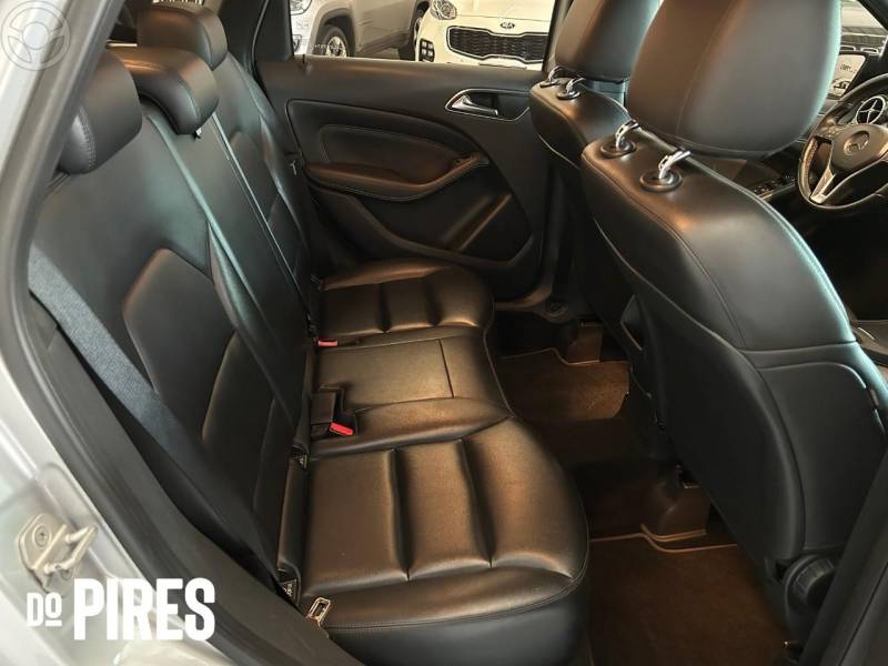 MERCEDES-BENZ - B 200 1.6 TURBO 4P AUTOMÁTICO - 2012/2013 - PRATA - R$ 67.900,00
