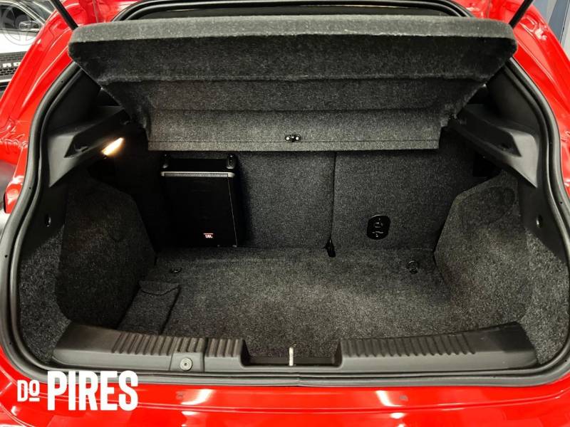 FIAT - BRAVO 1.8 SPORTING 16V FLEX 4P MANUAL - 2015/2016 - VERMELHA - R$ 64.900,00