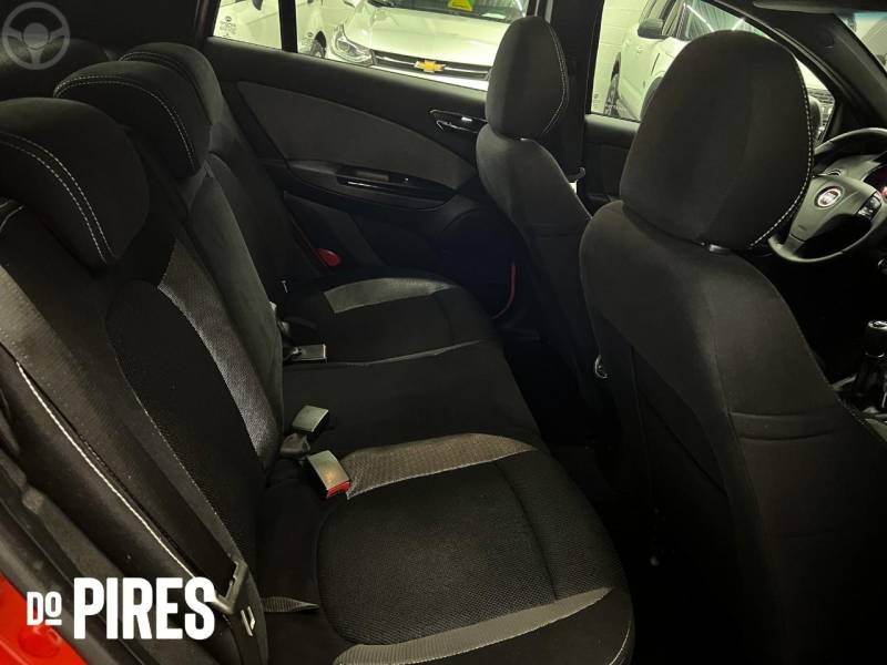 FIAT - BRAVO 1.8 SPORTING 16V FLEX 4P MANUAL - 2015/2016 - VERMELHA - R$ 64.900,00