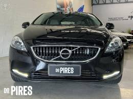 VOLVO - V40 2.0 T4 DYNAMIC TURBO 4P AUTOMÁTICO - 2013/2014 - PRETA - R$ 69.900,00