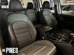 VOLKSWAGEN - AMAROK 3.0 V6 TDI HIGHLINE CD DIESEL 4MOTION AUTOMÁTICO - 2021/2022 - BRANCA - R$ 179.900,00