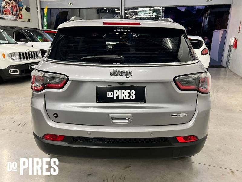 JEEP - COMPASS 2.0 16V FLEX LONGITUDE AUTOMÁTICO - 2018/2019 - PRATA - R$ 94.900,00