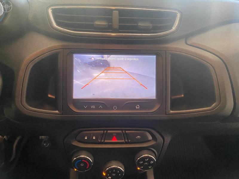 CHEVROLET - ONIX 1.4 MPFI LTZ 8V FLEX 4P MANUAL - 2016/2016 - PRETA - R$ 55.900,00