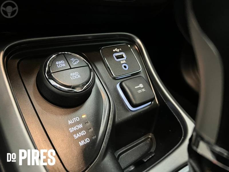 JEEP - COMPASS 2.0 16V DIESEL LONGITUDE 4X4 AUTOMÁTICO - 2019/2020 - PRATA - R$ 111.900,00