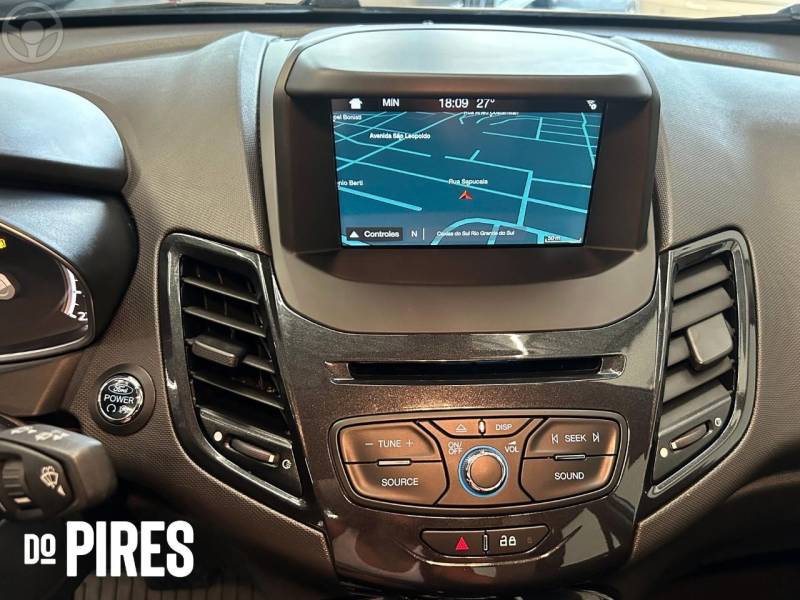 FORD - FIESTA 1.6 TITANIUM HATCH 16V FLEX 4P AUTOMÁTICO - 2018/2018 - BRANCA - R$ 59.900,00