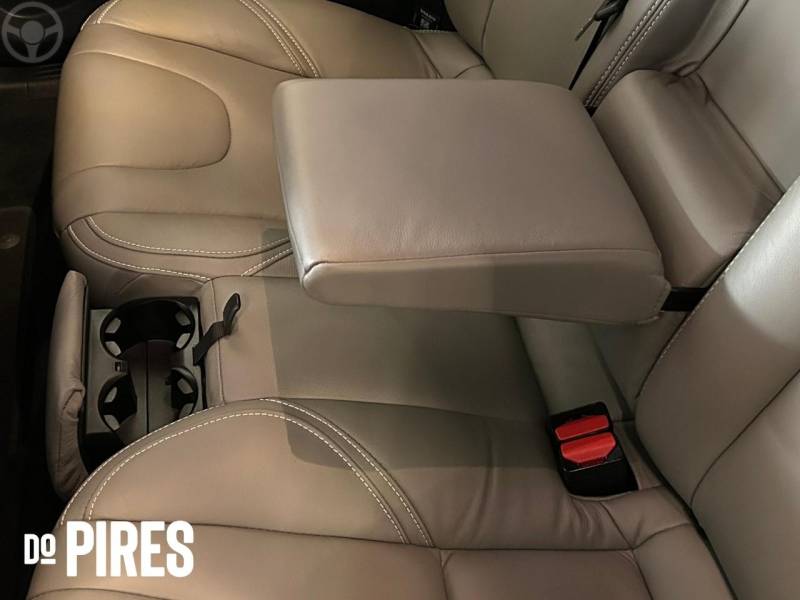 VOLVO - V40 2.0 T4 DYNAMIC TURBO 4P AUTOMÁTICO - 2013/2014 - PRETA - R$ 69.900,00