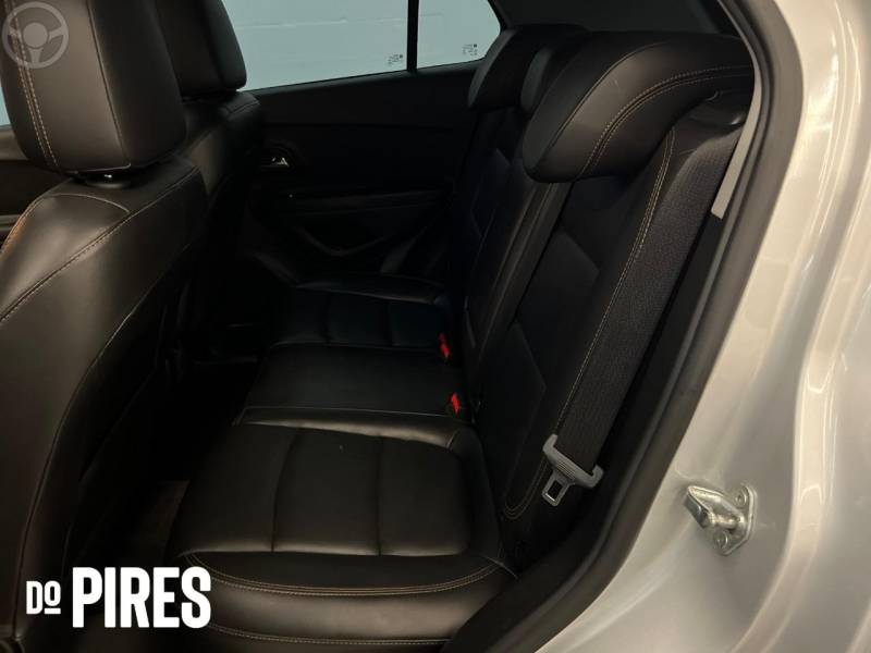 CHEVROLET - TRACKER 1.4 16V PREMIER TURBO FLEX 4P AUTOMÁTICO - 2018/2019 - PRATA - R$ 92.900,00