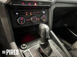 VOLKSWAGEN - AMAROK 3.0 V6 TDI HIGHLINE CD DIESEL 4MOTION AUTOMÁTICO - 2021/2022 - BRANCA - R$ 179.900,00
