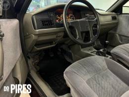 VOLKSWAGEN - SANTANA 2.0 GLSI 8V 4P MANUAL - 1993/1993 - VERMELHA - R$ 64.900,00