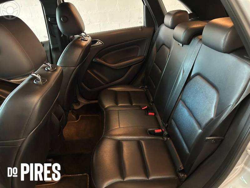 MERCEDES-BENZ - B 200 1.6 TURBO 4P AUTOMÁTICO - 2012/2013 - PRATA - R$ 67.900,00