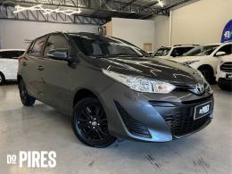 TOYOTA - YARIS 1.5 16V XL PLUS TECH FLEX AUTOMÁTICO - 2021/2022 - CINZA - R$ 86.900,00