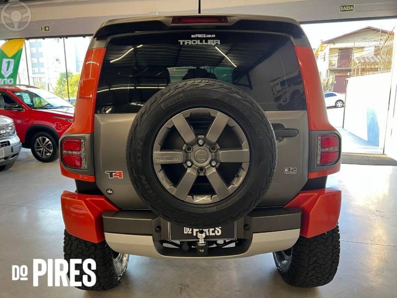 TROLLER - T4 3.2 TDI 4X4 20V TURBO INTERCOOLER DIESEL 2P MANUAL - 2015/2015 - LARANJA - R$ 179.900,00