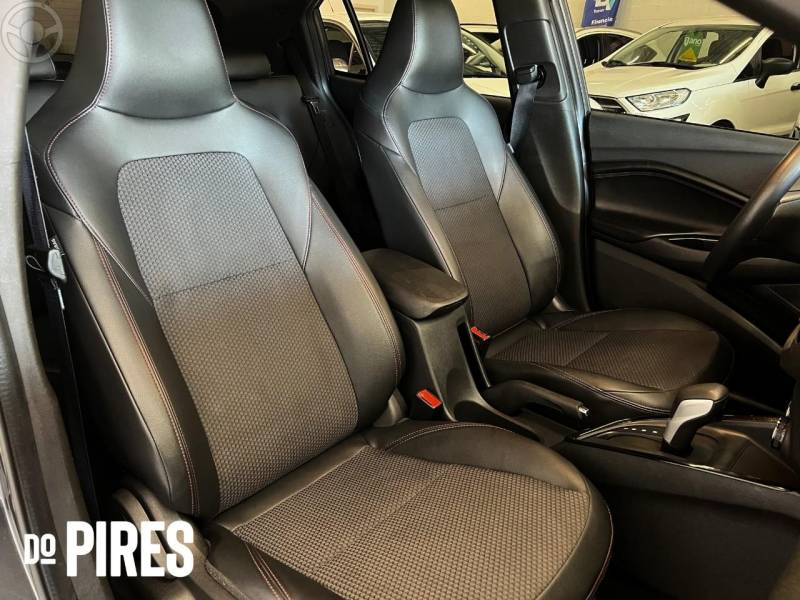 CHEVROLET - ONIX 1.0 HATCH RS 12V TURBO 4P AUTOMÁTICO - 2023/2024 - CINZA - R$ 95.900,00