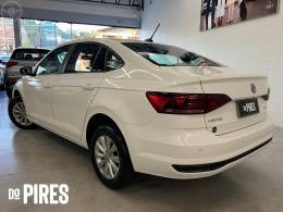 VOLKSWAGEN - VIRTUS 1.0 200 TSI COMFORTLINE AUTOMÁTICO - 2022/2022 - BRANCA - R$ 89.900,00