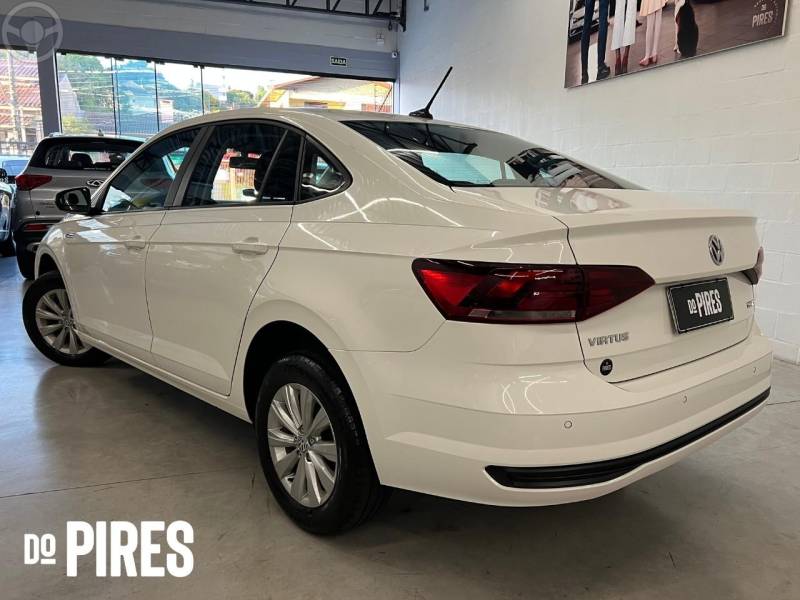 VOLKSWAGEN - VIRTUS 1.0 200 TSI COMFORTLINE AUTOMÁTICO - 2022/2022 - BRANCA - R$ 89.900,00