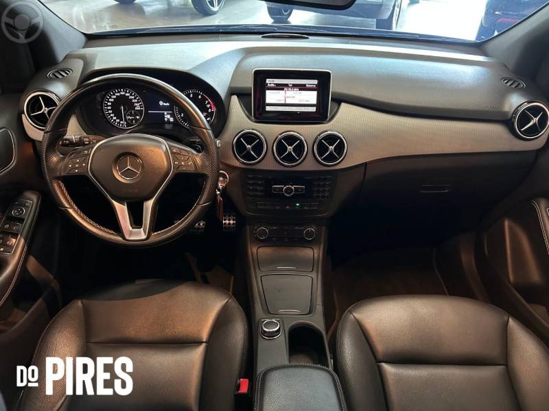 MERCEDES-BENZ - B 200 1.6 TURBO 4P AUTOMÁTICO - 2012/2013 - PRATA - R$ 67.900,00
