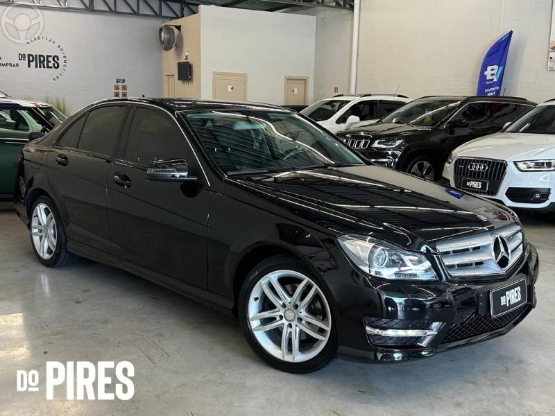 MERCEDES-BENZ - C 200 1.8 CGI AVANTGARDE 16V 4P AUTOMÁTICO - 2014/2014 - PRETA - R$ 84.900,00