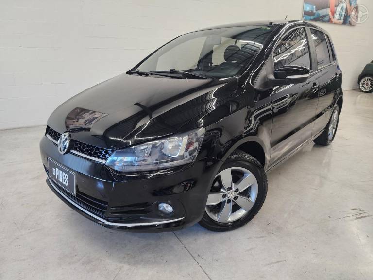 VOLKSWAGEN - FOX 1.6 MSI RUN 8V FLEX 4P MANUAL - 2017/2017 - PRETA - R$ 54.900,00